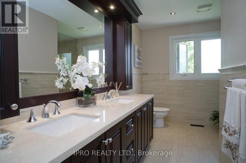 487 Cullen Avenue, Mississauga (Cooksville), ON - Indoor Photo Showing Bathroom