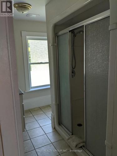 10 - 12 Murney Street, Belleville, ON - Indoor Photo Showing Bathroom