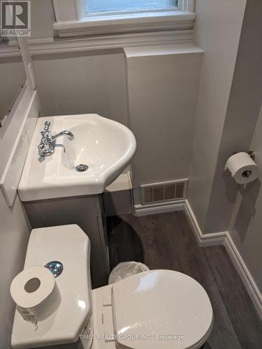 10 - 12 Murney Street, Belleville, ON - Indoor Photo Showing Bathroom