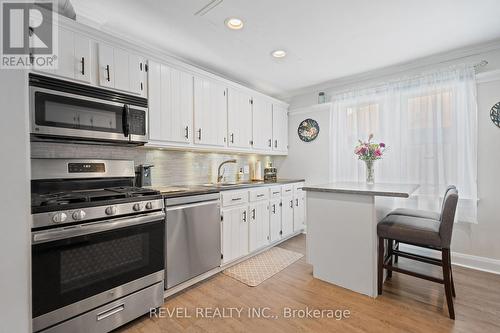 45 Ivy Avenue, St. Catharines, ON - Indoor Photo Showing Kitchen With Stainless Steel Kitchen