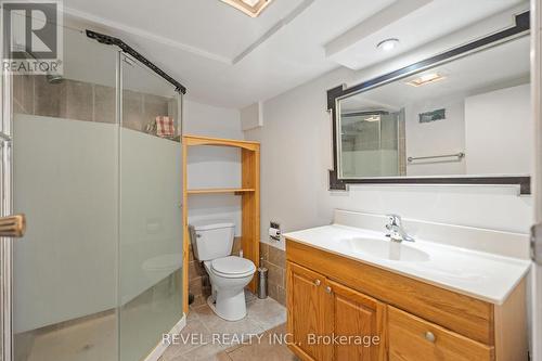 45 Ivy Avenue, St. Catharines, ON - Indoor Photo Showing Bathroom