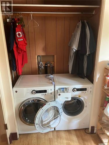 46 Kasper Crescent, Assiniboia, SK - Indoor Photo Showing Laundry Room