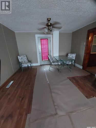 1225 Halifax Street, Halbrite, SK - Indoor Photo Showing Other Room