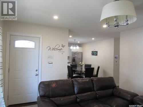 1811 20Th Street W, Saskatoon, SK - Indoor Photo Showing Living Room