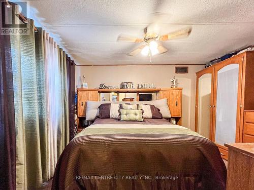 121 - 2189 Dundas Street S, London, ON - Indoor Photo Showing Bedroom