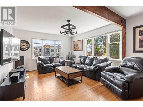 4957 Silver Star Road, Vernon, BC - Indoor Photo Showing Living Room