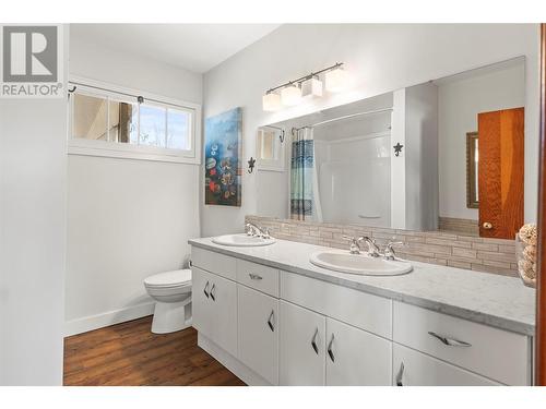 4957 Silver Star Road, Vernon, BC - Indoor Photo Showing Bathroom