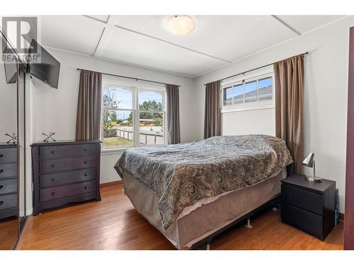 4957 Silver Star Road, Vernon, BC - Indoor Photo Showing Bedroom