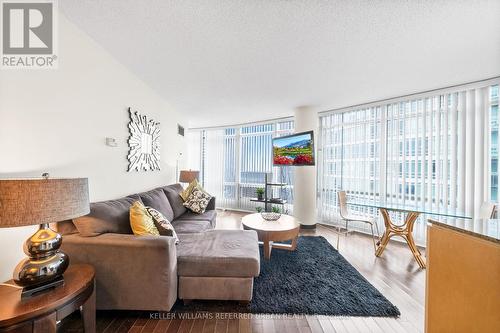 2803 - 373 Front Street W, Toronto, ON - Indoor Photo Showing Living Room