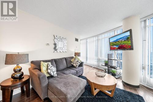 2803 - 373 Front Street W, Toronto, ON - Indoor Photo Showing Living Room