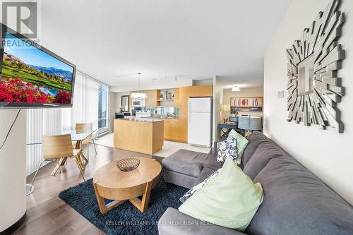 2803 - 373 Front Street W, Toronto, ON - Indoor Photo Showing Living Room