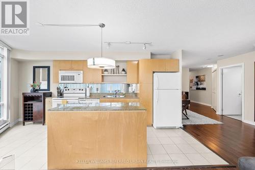 2803 - 373 Front Street W, Toronto, ON - Indoor Photo Showing Kitchen With Double Sink