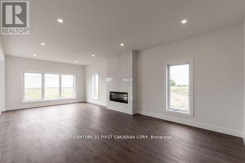 216 Greene Street, South Huron (Exeter), ON - Indoor Photo Showing Living Room With Fireplace