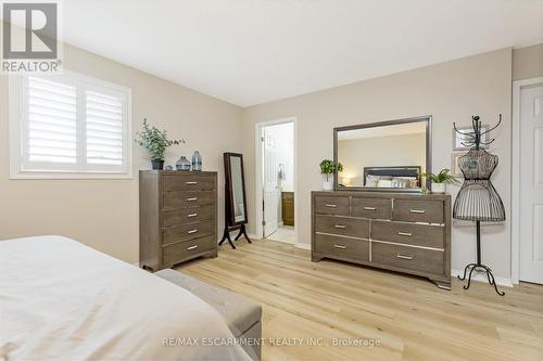 9 Warren Street, Guelph (Grange Hill East), ON - Indoor Photo Showing Bedroom