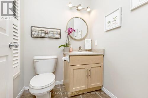 9 Warren Street, Guelph (Grange Hill East), ON - Indoor Photo Showing Bathroom