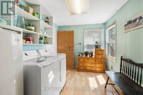 6326 Skinner Street, Niagara Falls, ON - Indoor Photo Showing Laundry Room