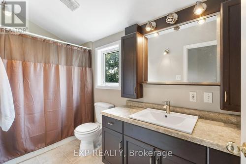 6326 Skinner Street, Niagara Falls, ON - Indoor Photo Showing Bathroom