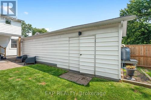 6326 Skinner Street, Niagara Falls, ON - Outdoor With Exterior