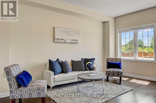 4147 Cherry Heights Boulevard, Lincoln, ON - Indoor Photo Showing Living Room