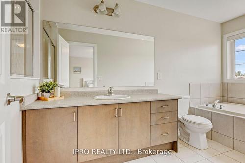 4147 Cherry Heights Boulevard, Lincoln, ON - Indoor Photo Showing Bathroom