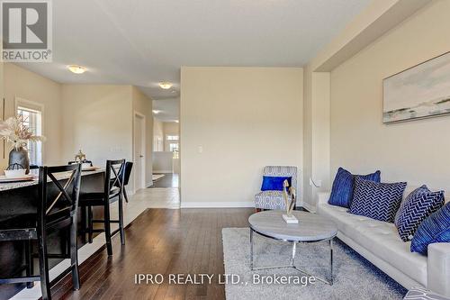 4147 Cherry Heights Boulevard, Lincoln, ON - Indoor Photo Showing Living Room