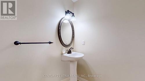 2 Garden Walk, London, ON - Indoor Photo Showing Bathroom