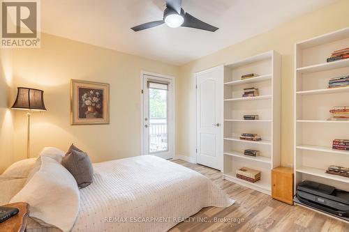 956 Lynden Road, Hamilton (Ancaster), ON - Indoor Photo Showing Bedroom