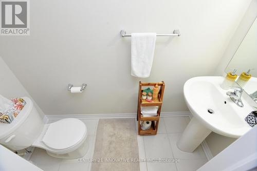 90 Progress Crescent, Kitchener, ON - Indoor Photo Showing Bathroom