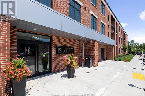 3160 Meadowbrook Lane Unit# 220, Windsor, ON - Outdoor