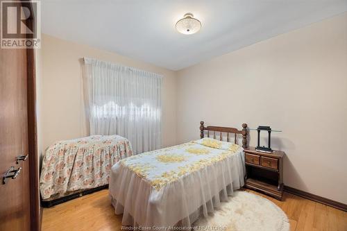 1615 St. Patricks Avenue, Windsor, ON - Indoor Photo Showing Bedroom