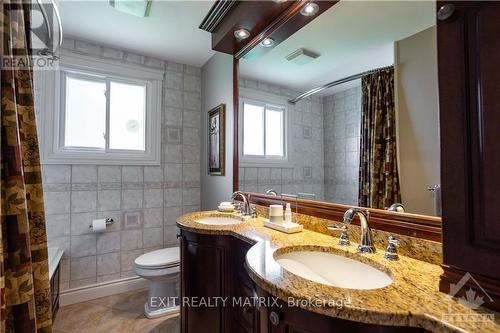 782 Notre Dame Street, Prescott And Russell, ON - Indoor Photo Showing Bathroom