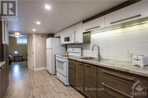 782 Notre Dame Street, Prescott And Russell, ON - Indoor Photo Showing Kitchen