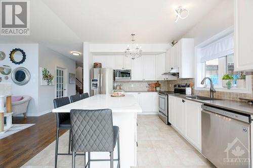 278 Kiwanis Court, Ottawa, ON - Indoor Photo Showing Kitchen With Stainless Steel Kitchen With Upgraded Kitchen