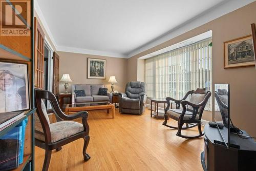 Spacious living room with hardwood floors, circa 1960. - 815 Joseph Street E, Cardinal, ON - Indoor