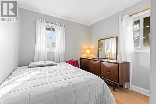 Bedroom 2 also with 2 windows-Laminate in this bdrm & both others is like new - 815 Joseph Street E, Cardinal, ON - Indoor Photo Showing Bedroom