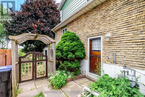 204 Britannia Avenue, Bradford West Gwillimbury, ON - Outdoor