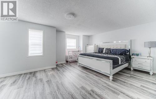 574 Bonavista Drive, Waterloo, ON - Indoor Photo Showing Bedroom