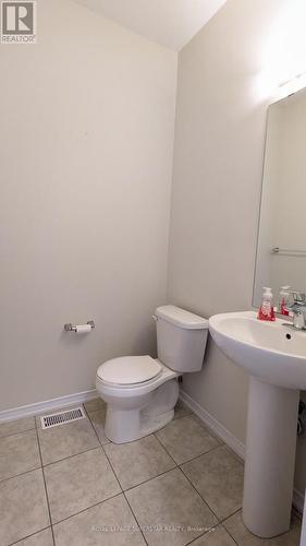 25 Esther Crescent, Thorold, ON - Indoor Photo Showing Bathroom