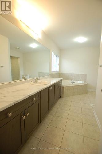 25 Esther Crescent, Thorold, ON - Indoor Photo Showing Bathroom