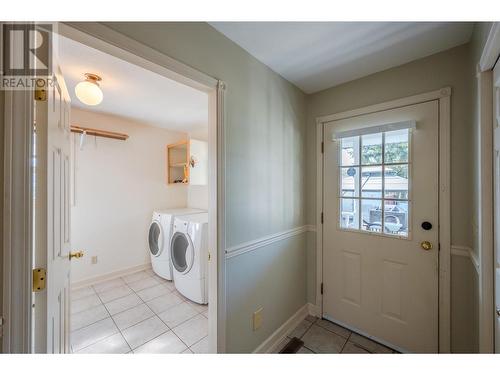 12021 Jones Flat Road, Summerland, BC - Indoor Photo Showing Laundry Room