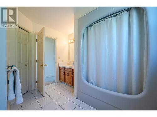 12021 Jones Flat Road, Summerland, BC - Indoor Photo Showing Bathroom