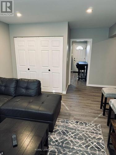 580 Digby Avenue, Oshawa, ON - Indoor Photo Showing Living Room