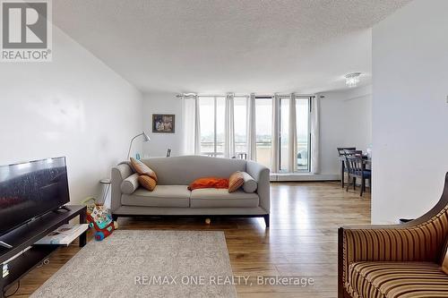 805 - 101 Prudential Drive, Toronto (Dorset Park), ON - Indoor Photo Showing Living Room