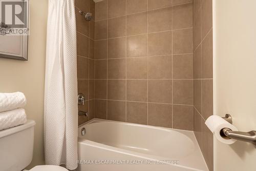 239 - 5010 Corporate Drive, Burlington (Uptown), ON - Indoor Photo Showing Bathroom