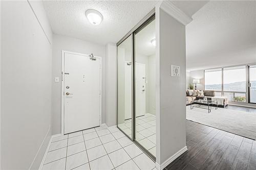 2055 Upper Middle Road|Unit #1408, Burlington, ON - Indoor Photo Showing Other Room