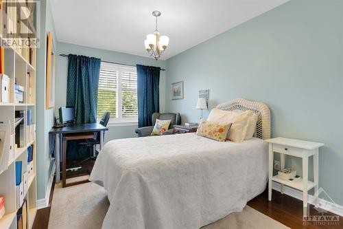 104 Purple Finch Crescent, Ottawa, ON - Indoor Photo Showing Bedroom