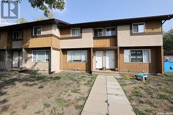 62 Mackenzie MEWS  Regina, SK S4N 5M5