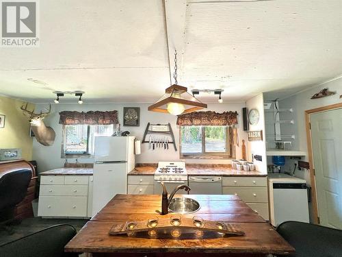 Block D Crooked Lake, Lake Country, BC - Indoor Photo Showing Kitchen