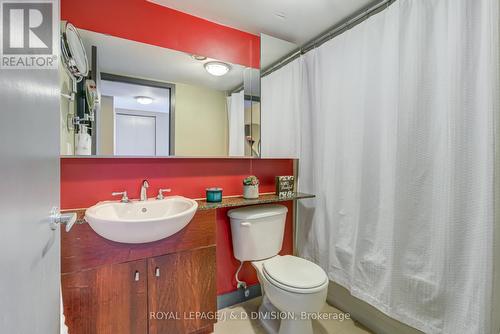 3606 - 397 Front Street W, Toronto (Waterfront Communities), ON - Indoor Photo Showing Bathroom