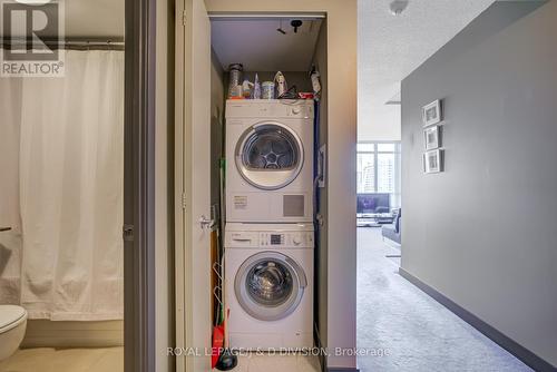 3606 - 397 Front Street W, Toronto (Waterfront Communities), ON - Indoor Photo Showing Laundry Room